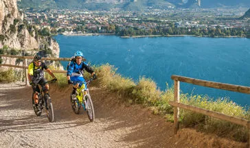 In bici a Rivoli Veronese e sul lago