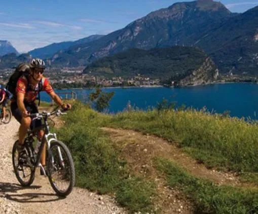 In bici a Rivoli Veronese e sul lago